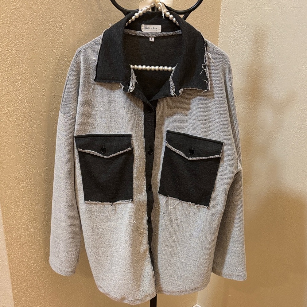 Nash Grey🩶🖤Women's Oversized Black & Gray Button-Up‎ Jacket- size Small